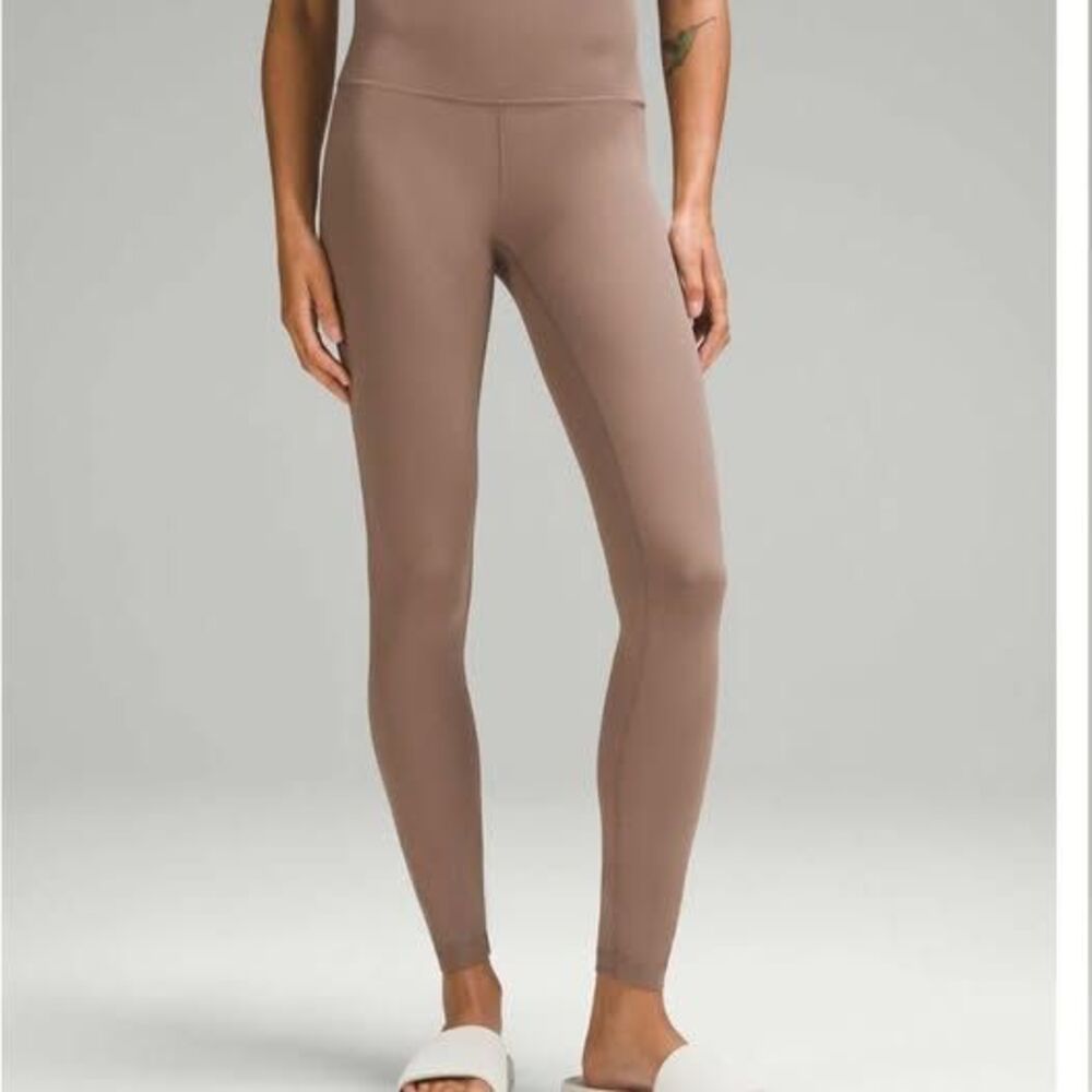 Lululemon Wunder Train High-Rise Ribbed Tight 28" Size 2